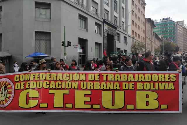 Maestros protestan en Bolivia